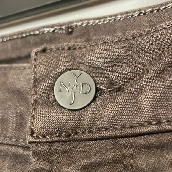 NYDJ- “Billie Mini Bootcut” High Rise Jeans in Coffee Bean Brown- Size 12 - Picture 9 of 16
